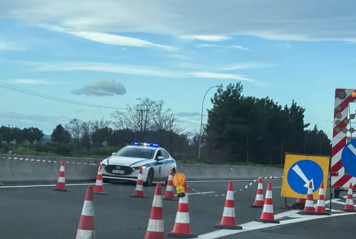 Τροχαία: Ενημέρωση για διακοπές κυκλοφορίας και εκτροπές στην Εθνική Οδό Αθηνων-Λαμίας