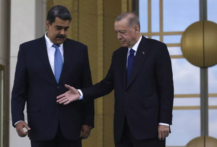 Ερντογάν σε Τραμπ για τον Μαδούρο: Να μην επικρατήσει αστάθεια στη Βενεζουέλα 