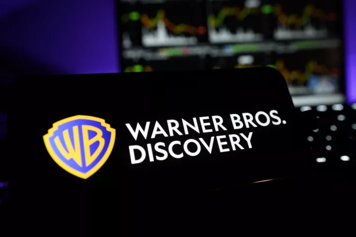 Warner Bros: Απορρίπτει την προσφορά της Paramount και αποδέχεται της Netflix