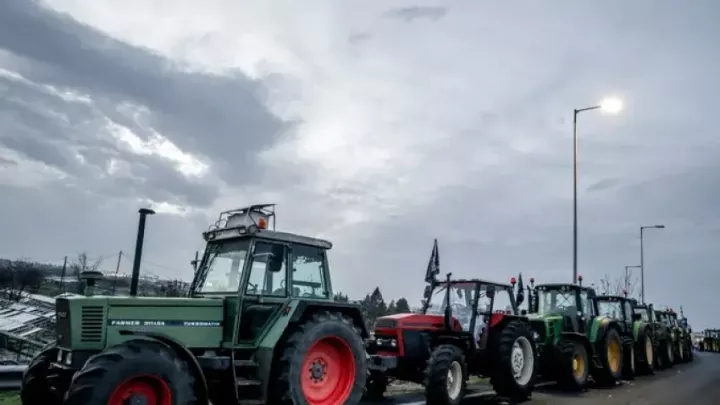 Η ευθύνη της αντιπολίτευσης για τα μπλόκα και η λογική του «λεφτά υπάρχουν» για τους αγρότες