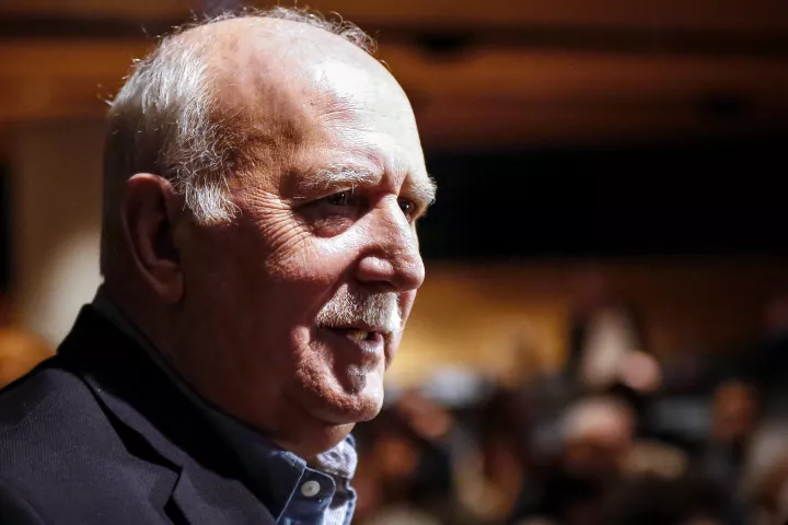 Το τελευταίο αντίο στον Γιώργο Παπαδάκη στο Αποτεφρωτήριο Ριτσώνας