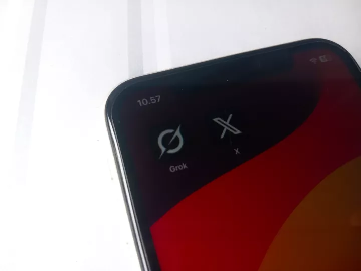 Εντολή της ΕΕ προς το Χ για τη διατήρηση εσωτερικών εγγράφων και δεδομένων του Grok μέχρι το τέλος του 2026