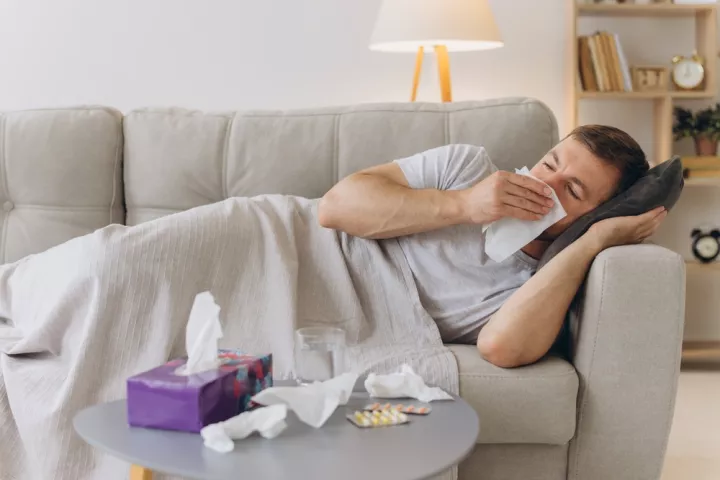 Γρίπη: Πότε είναι πιο μεταδοτική και για πόσο συνεχίζεται η μετάδοση μετά τα πρώτα συμπτώματα