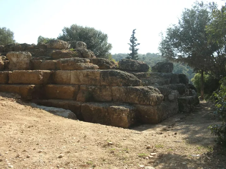 Αναδεικνύεται το διατείχισμα στους δυτικούς λόφους της Ακρόπολης - Αναβαθμίζεται το εκδοτήριο στην είσοδο του μνημείου