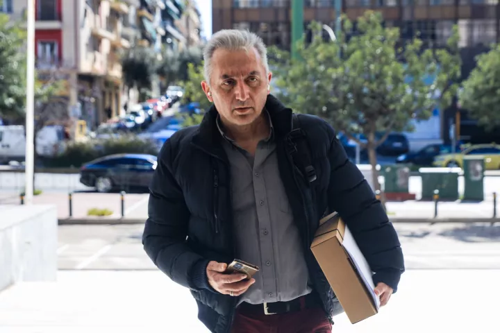 Κωνσταντινίδης: Η Καρυστιανού καπηλεύεται την ιστορία των Τεμπών, δεν θα πήγαινα στο κόμμα της