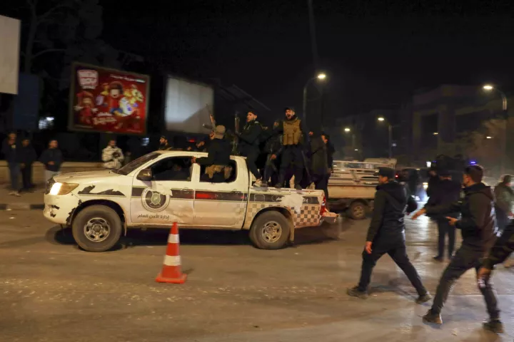 Συρία: Οι Κούρδοι μαχητές που είναι περικυκλωμένοι στο Χαλέπι θα μεταφερθούν στο βορειοανατολικό τμήμα της χώρας