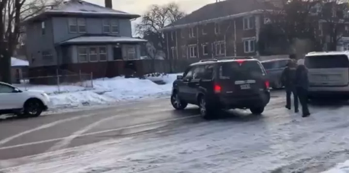 ΗΠΑ: Ο δήμαρχος της Μινεάπολης εκφράζει την ανησυχία του για την ομοσπονδιακή έρευνα σχετικά με τον θάνατο της 37χρονης από την ICE