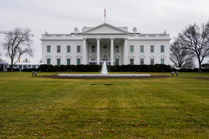 Σύνοδος G7 στις ΗΠΑ: Ο Μακρόν προσαρμόζει «με ευγένεια» τις ημερομηνίες στην ατζέντα Τραμπ