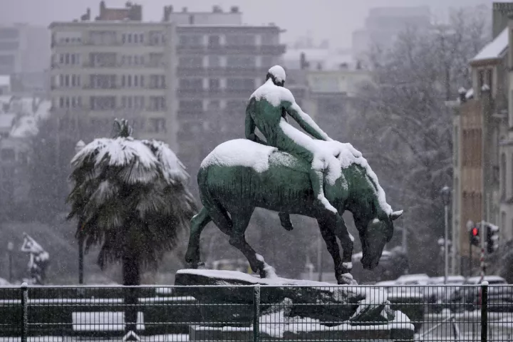 Ευρώπη: Σφοδρές χιονοπτώσεις, θυελλώδεις άνεμοι, πολικές θερμοκρασίες πλήττουν ένα μεγάλο τμήμα της ηπείρου