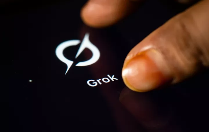 Η Ινδονησία μπλοκάρει το Grok λόγω μη συναινετικών deepfakes