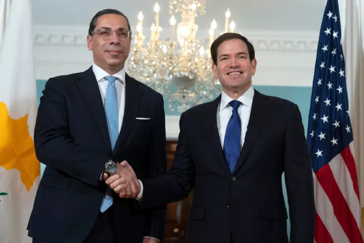 Τηλεφωνική επικοινωνία του Κύπριου ΥΠΕΞ με τον Ρούμπιο: Στο επίκεντρο οι περιφερειακές εξελίξεις σε Συρία και Ιράν