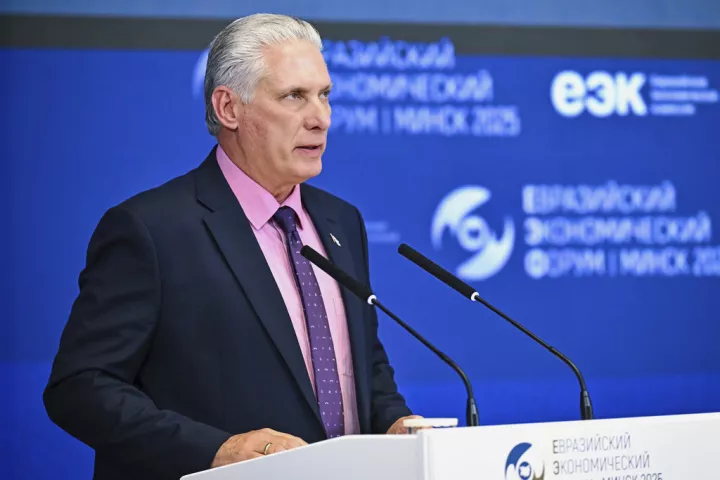 Ο Κουβανός πρόεδρος απαντά στον Τραμπ: «Κανείς δεν μας υπαγορεύει τι να κάνουμε»