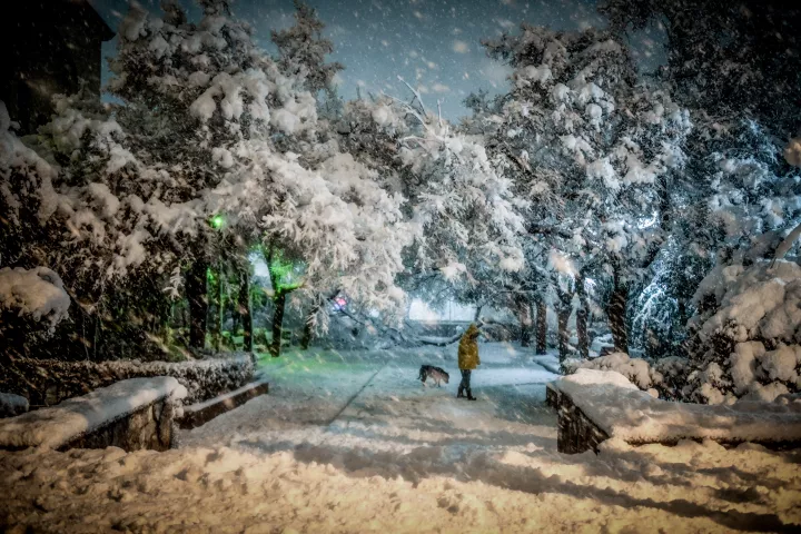 Ξεκίνησε η ψυχρή εισβολή στη βόρεια Ελλάδα - Τι δείχνουν τα προγνωστικά μοντέλα για χιόνια στην Αττική