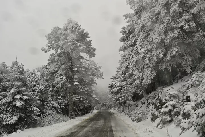 Πτώση της θερμοκρασίας σε όλη την Ελλάδα από σήμερα - Πού θα χιονίσει, ο καιρός στην Αττική