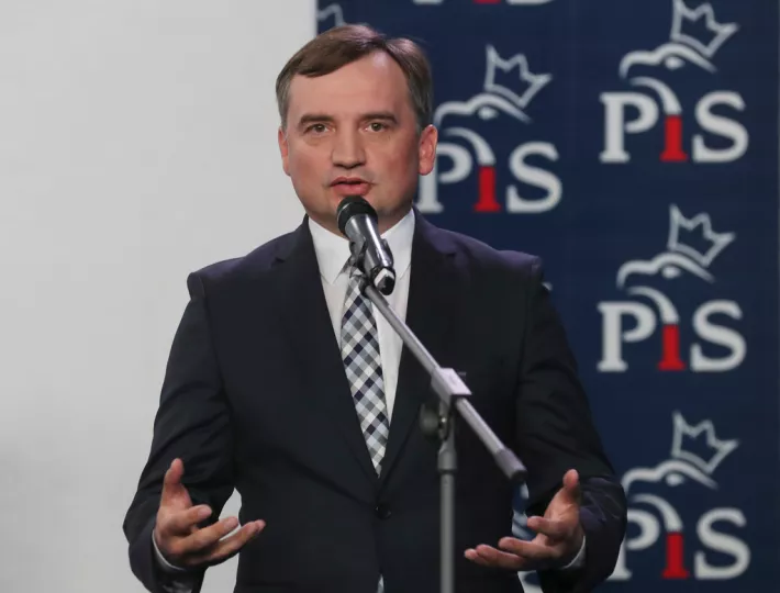 Ουγγαρία: Έδωσε άσυλο στον Πολωνό πρώην ακροδεξιό υπουργό, ύποπτο για εγκληματική οργάνωση