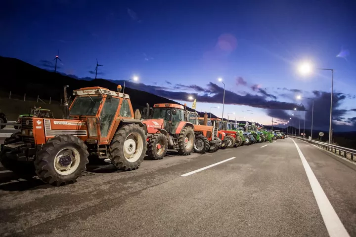 Οι αγροτοσυνδικαλιστές τίναξαν στον αέρα τη συνάντηση με Μητσοτάκη - Επιμένουν με κλιμάκωση και νέα μπλόκα