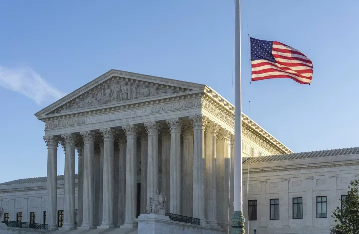 Ανώτατο Δικαστήριο ΗΠΑ: Εξετάζει το δικαίωμα συμμετοχής των διεμφυλικών κοριτσιών σε αθλητικές διοργανώσεις