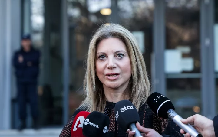 Άγρια κόντρα Καρυστιανού - Καραχάλιου:  «Να εξεταστεί από ψυχίατρο» - «Είναι μυθομανής και κατά συρροή ψεύτης»