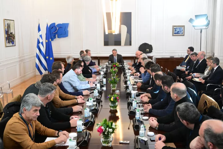 Νέες βελτιώσεις σε αγροτικό ρεύμα, πετρέλαιο - Τι ανακοίνωσε ο πρωθυπουργός και τι δήλωσαν οι αγρότες