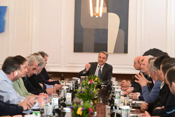 Νέα σύσκεψη κυβέρνησης - αγροτών σήμερα το πρωί: Συμμετέχουν οι Χατζηδάκης, Τσιάρας, Πετραλιάς