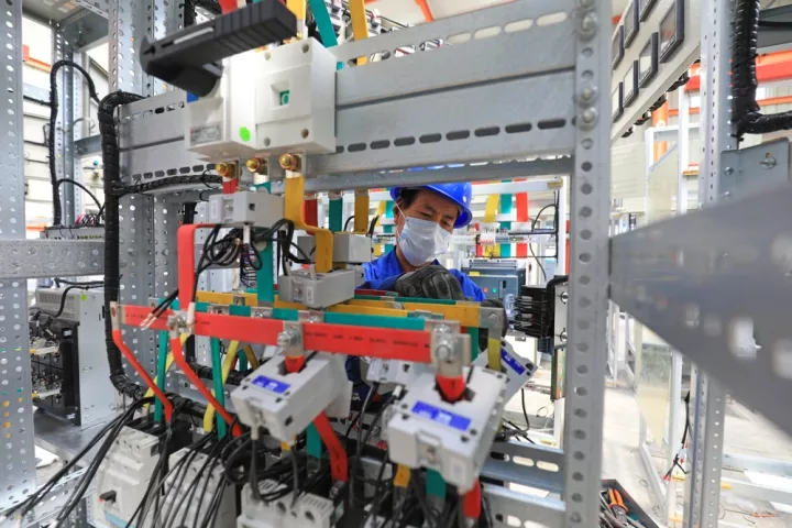 Κίνα: Πώς η ΤΝ αναδιαμορφώνει το πλαίσιο εργασίας