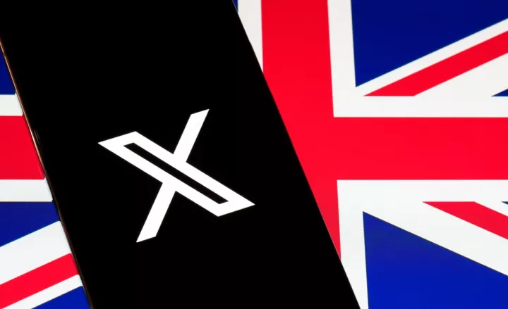 Grok: Ο Ίλον Μασκ διαψεύδει τις αιτιάσεις της Βρετανίας για τη δημιουργία πορνογραφικών εικόνων