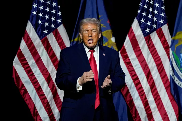 Τραμπ σε ΝΑΤΟ: Πείτε στη Δανία να διώξει τώρα Κινέζους και Ρώσους από τη Γροιλανδία