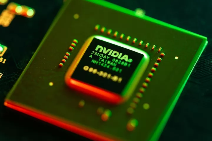 ΗΠΑ: Ενέκριναν τις εξαγωγές τσιπ Nvidia H200 στην Κίνα υπό προϋποθέσεις