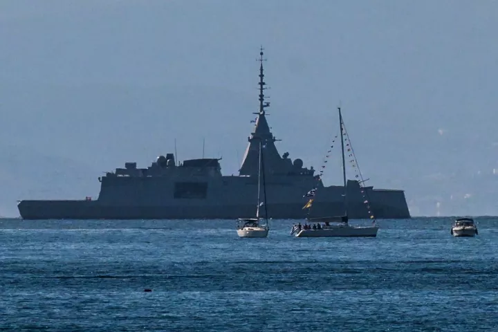 Η Ελλάδα καλωσόρισε τη φρεγάτα «Κίμων» - H υποδοχή της πρώτης Belharra (pics&vid)