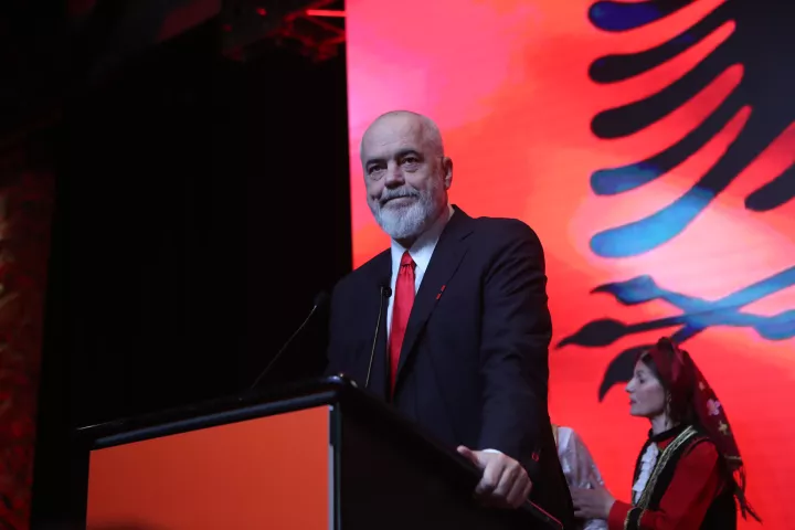 Ράμα κατά Ελληνοαμερικανού δημοσιογράφου: Νομίζεις ότι είστε απόγονοι του Πλάτωνα και του Αριστοτέλη αλλά δεν είστε