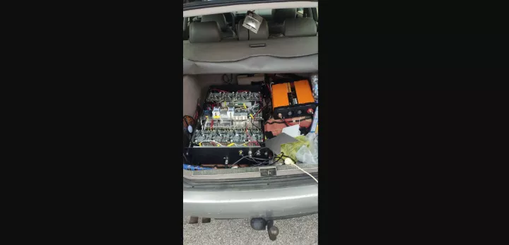 Πώς ένα κύκλωμα Κινέζων έκλεβε τραπεζικά δεδομένα στην Αττική μέσω αυτοκινήτου 