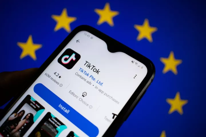 Το TikTok αυστηροποιεί τους ελέγχους ηλικίας στην ΕΕ εν μέσω αυξανόμενων ρυθμιστικών πιέσεων