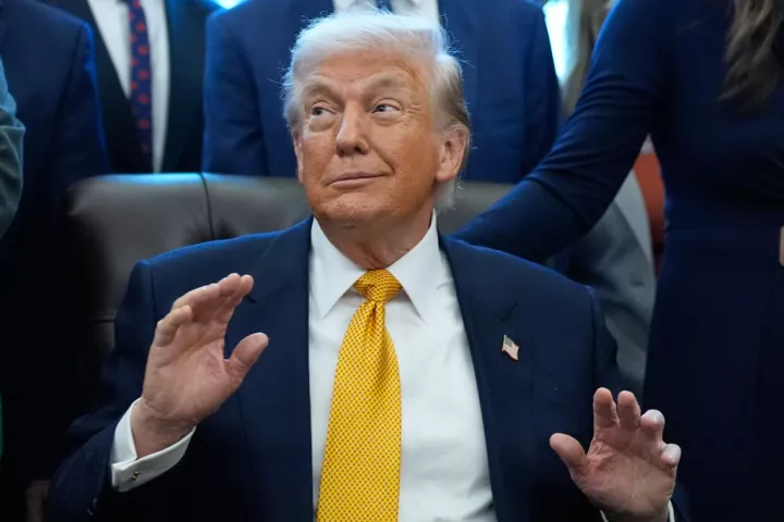 Γιατί ο Τραμπ δεν δίνει το «πράσινο φως« για επέμβαση στο Ιράν:  Αμφιβολίες για το πλήγμα στο καθεστώς