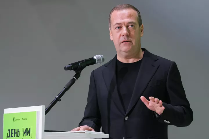 Μεντβέντεφ: Πάνω από 422.000 εθελοντές υπέγραψαν συμβάσεις στον ρωσικό στρατό το 2025