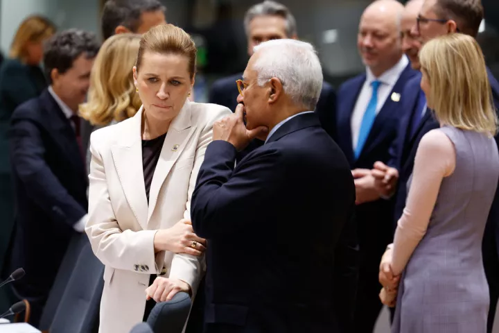 Έκτακτη Σύνοδος Κορυφής της ΕΕ την Πέμπτη - Στο τραπέζι οι απειλές Τραμπ για δασμούς