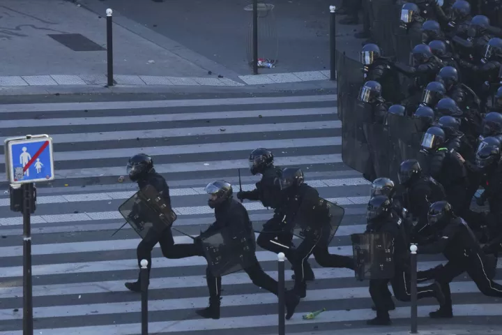 Παρίσι: Επεισόδια και ένταση μετά από τον τελικό του Κυπέλλου Εθνών Αφρικής (vids)