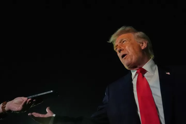 Τραμπ: Θα επιβάλω δασμούς 100% σε ευρωπαϊκές χώρες, αν δεν δεχθούν τον έλεγχο της Γροιλανδίας