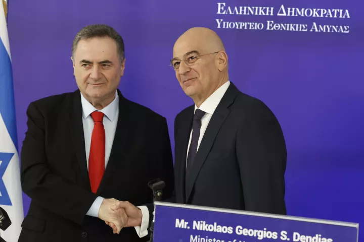 «Βολές» Milliyet κατά Δένδια για τη συνάντηση με τον Κατζ στην Αθήνα