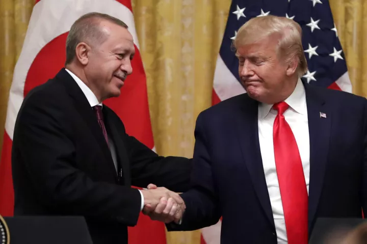 Ερντογάν-Τραμπ: Συζήτησαν για τη Συρία και τη Γάζα σε τηλεφωνική επικοινωνία τους