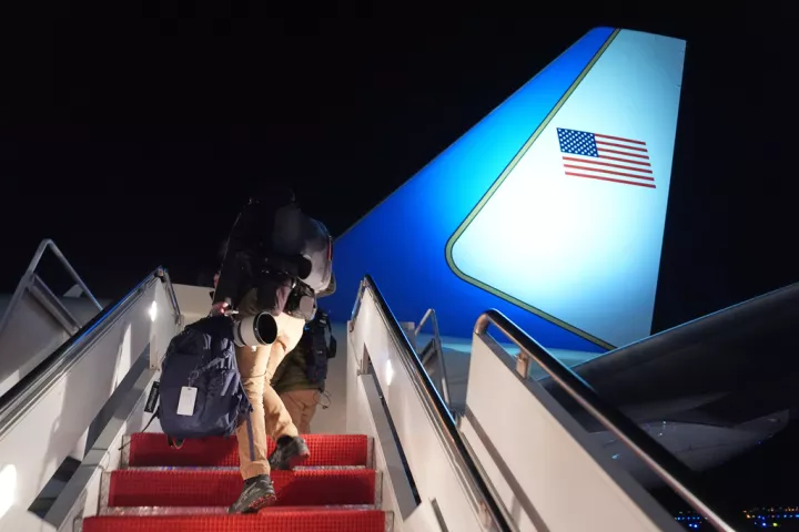 ΗΠΑ: Με τρεις ώρες καθυστέρηση θα φτάσει στο Νταβός ο Τραμπ