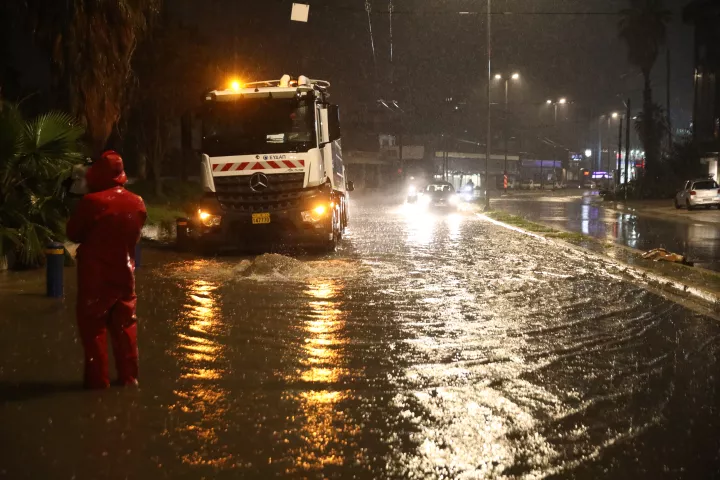Νεκρή γυναίκα στη Γλυφάδα - Μήνυμα 112 στον Ασπρόπυργο, εκκενώνεται η περιοχή Γκορυτσά