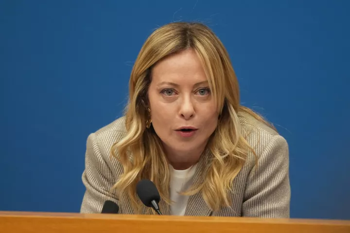 Μελόνι: Δεν μπορούμε να υπογράψουμε αμέσως τη συμμετοχή μας στο Συμβούλιο Ειρήνης