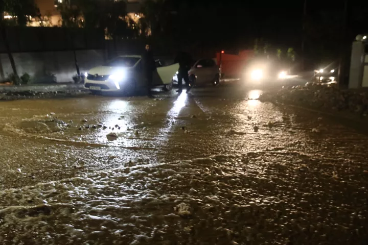 Κακοκαιρία: Πού έπεσαν τα μεγαλύτερα ύψη βροχής στην Αττική (pic)