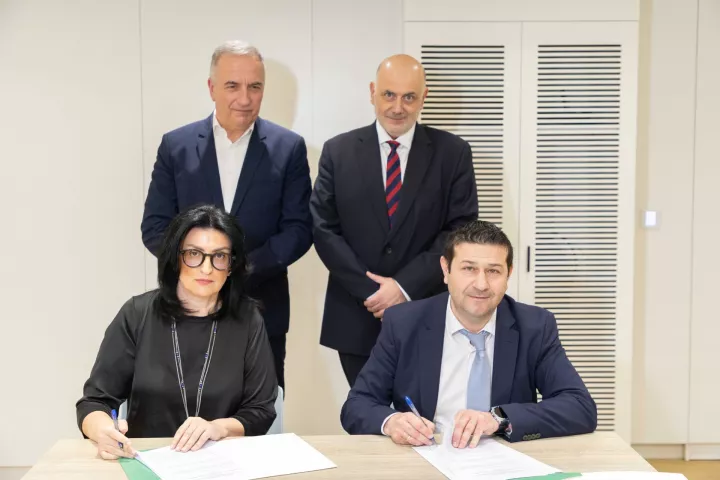 Μνημόνιο συνεργασίας ΕΥΑΘ - ΙΝΕΒ για έρευνες στην ανάλυση αστικών λυμάτων και χερσαίων υδάτινων συστημάτων