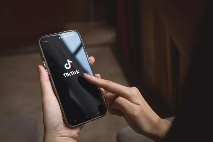 TikTok: Γιατί η αναθεωρημένη πολιτική απορρήτου τρομάζει τους χρήστες της εφαρμογής