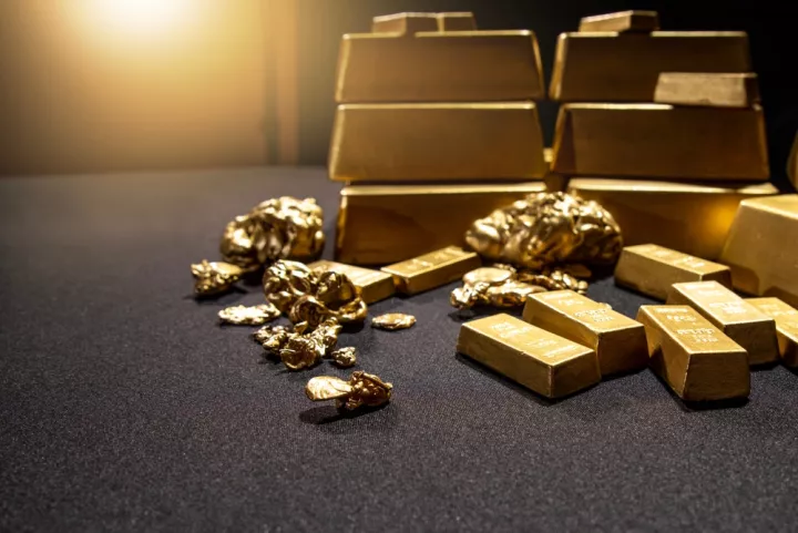 Σε επίπεδα ρεκόρ ο χρυσός – Υπό πίεση εκ νέου τα αμερικανικά στοιχεία ενεργητικού