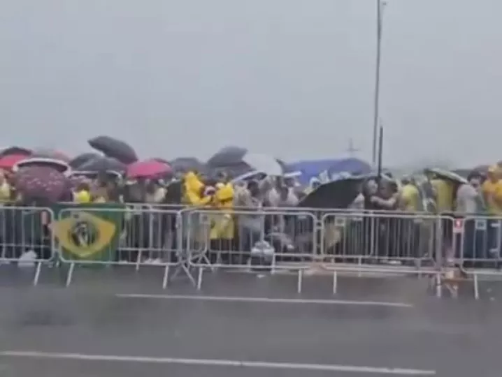 Βραζιλία: Κεραυνός έπεσε σε διαδήλωση υποστηρικτών του Μπολσονάρου - Τουλάχιστον 30 τραυματίες (vids)