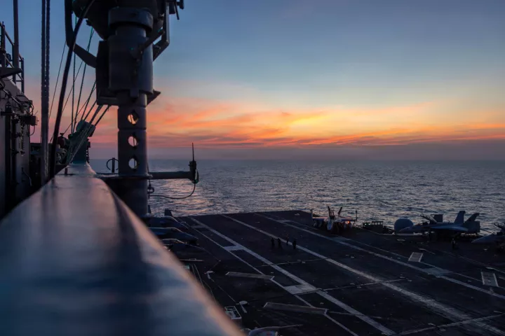 Κλιμακώνεται η ένταση ΗΠΑ - Ιράν: Στον Ινδικό Ωκεανό το αεροπλανοφόρο USS Abraham Lincoln