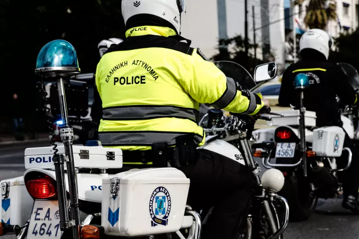 Πάνω από 800 παραβάσεις βεβαιώθηκαν την 30η εβδομάδα της εκστρατείας «Μηδενική ανοχή στη μη χρήση κράνους»