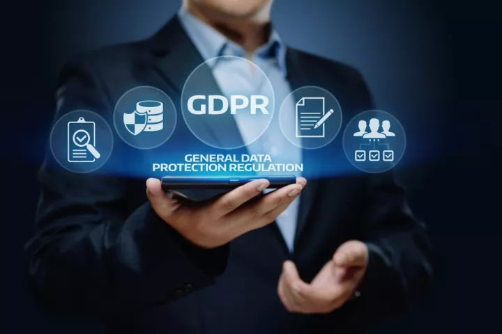 Όταν η ανοιχτή δημοκρατία γίνεται πεδίο παρέμβασης